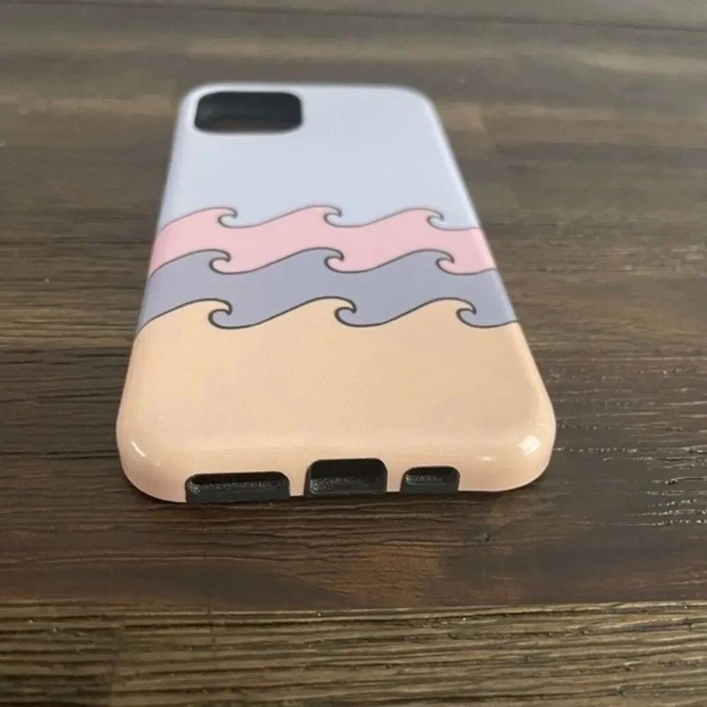 Casely iPhone 11 Pro High Tide Layered Ocean Waves Case